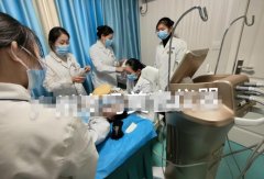 雙逆博士培訓實操班哪里學？澳瑪商學院光電美容操作師培訓——雙逆博士課程
